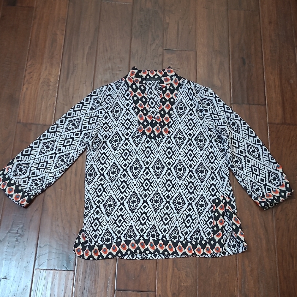 THML Black & White Blouse with Colorful Abstract Trim size Medium